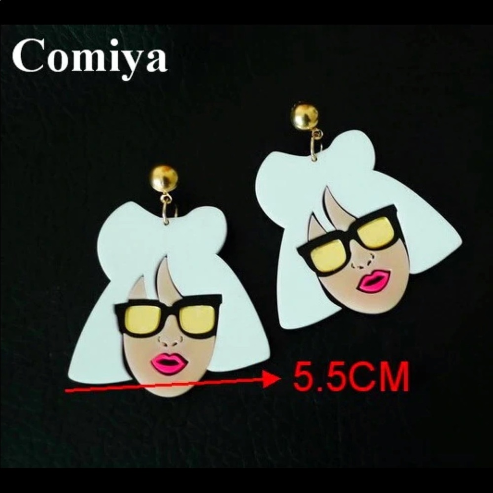 🔴 3/30$ Fun Gurl Pop Culture White Earrings - Picture 2 of 5